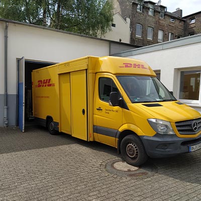 Pickup of parcels by DHL